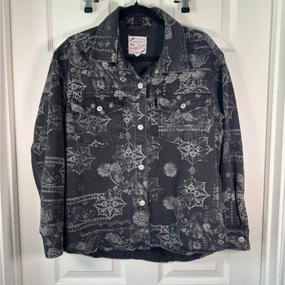 Stoosh Jackets & Blazers - Stoosh Vintage Denim Charcoal Gray Button Up Shacket Paisley Print Boho Size Med